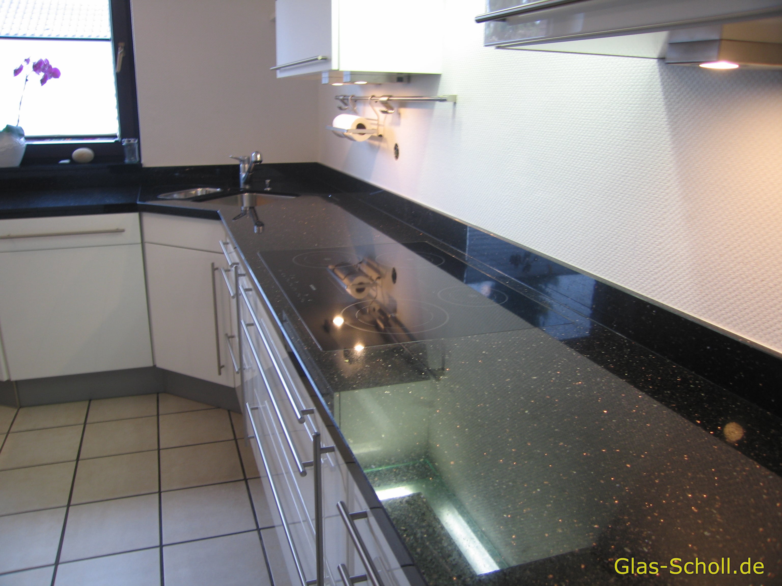 Küchenspritzschutz aus Glas über 4m von www.glas-scholl.de