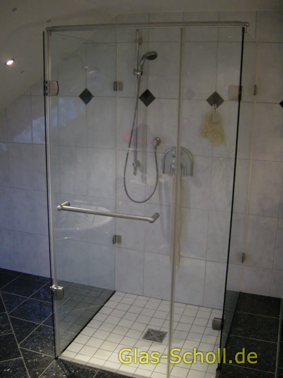 Kaste-U-Dusche von Glas Scholl