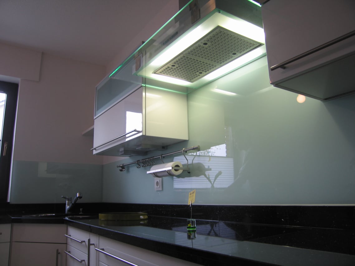 Modell-Küchenrückwand über 4m von www.glas-scholl.de